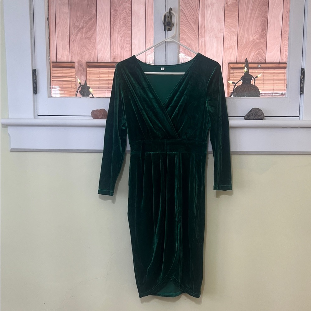 Elegant Green Velvet Dress